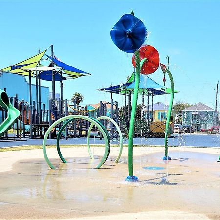 Casaazul-2605A-Couples Retreat By Beach & Pleasure Pier 1 Block Away- 2Bed 2Bath- 7 Minutes To Cruise Terminal Galveston Esterno foto