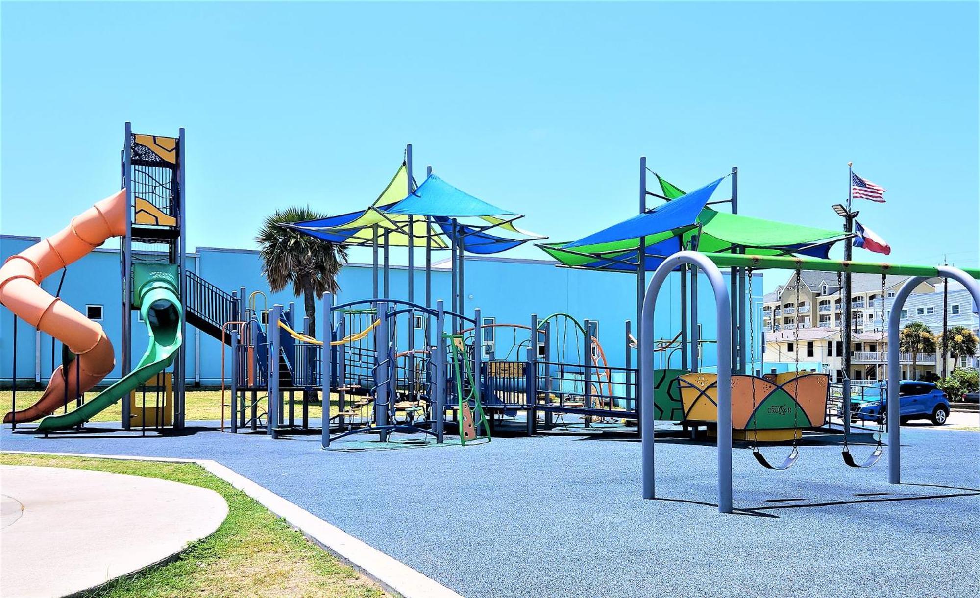Casaazul-2605A-Couples Retreat By Beach & Pleasure Pier 1 Block Away- 2Bed 2Bath- 7 Minutes To Cruise Terminal Galveston Esterno foto